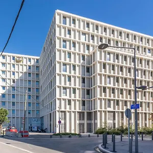 ** Hotel Les Ports Francia